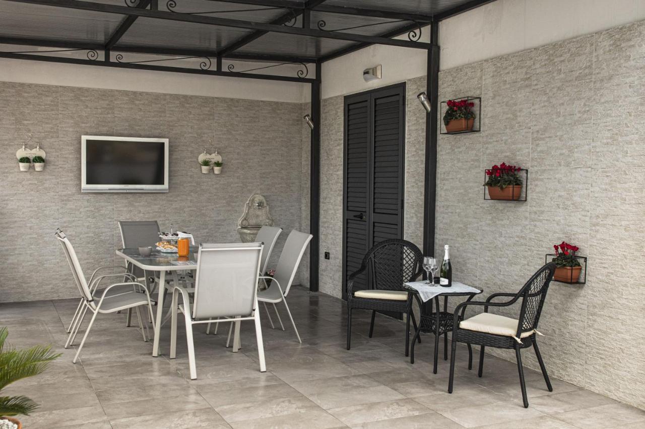 La Terrazza Del Corso Apartment Naples Luaran gambar